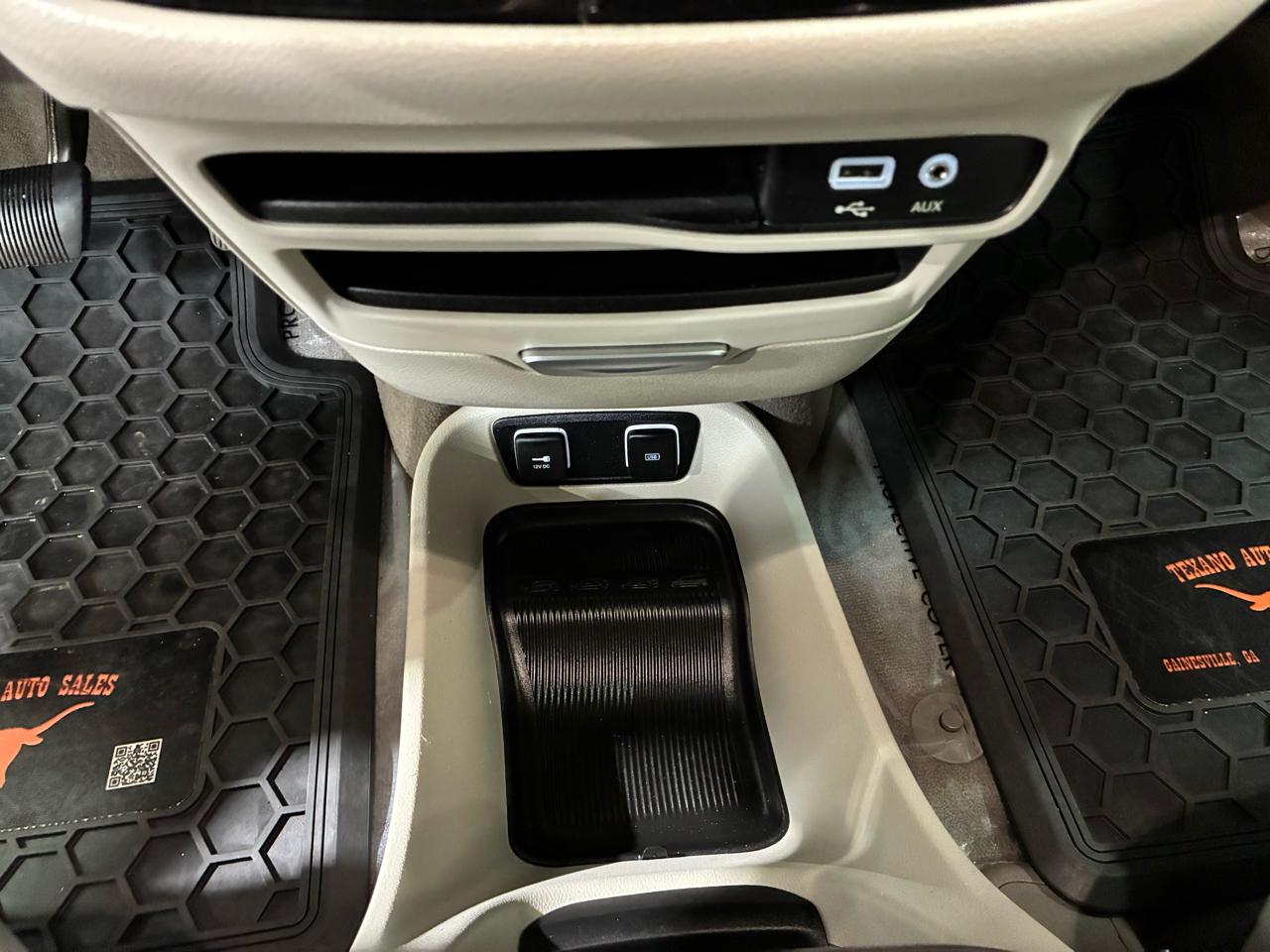 Chrysler Pacifica Touring-L FWD 2017