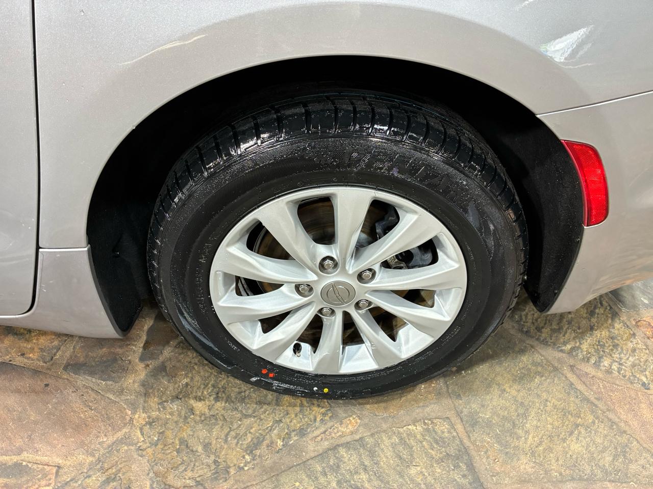 Chrysler Pacifica Touring-L FWD 2017
