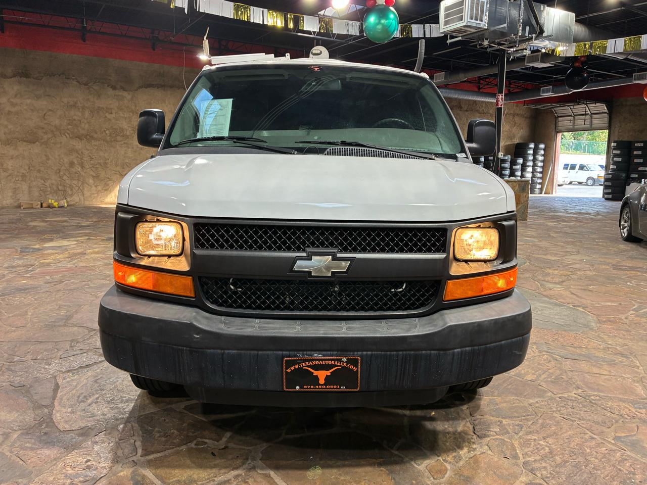 Chevrolet Express Cargo Van RWD 2500 135" 2013
