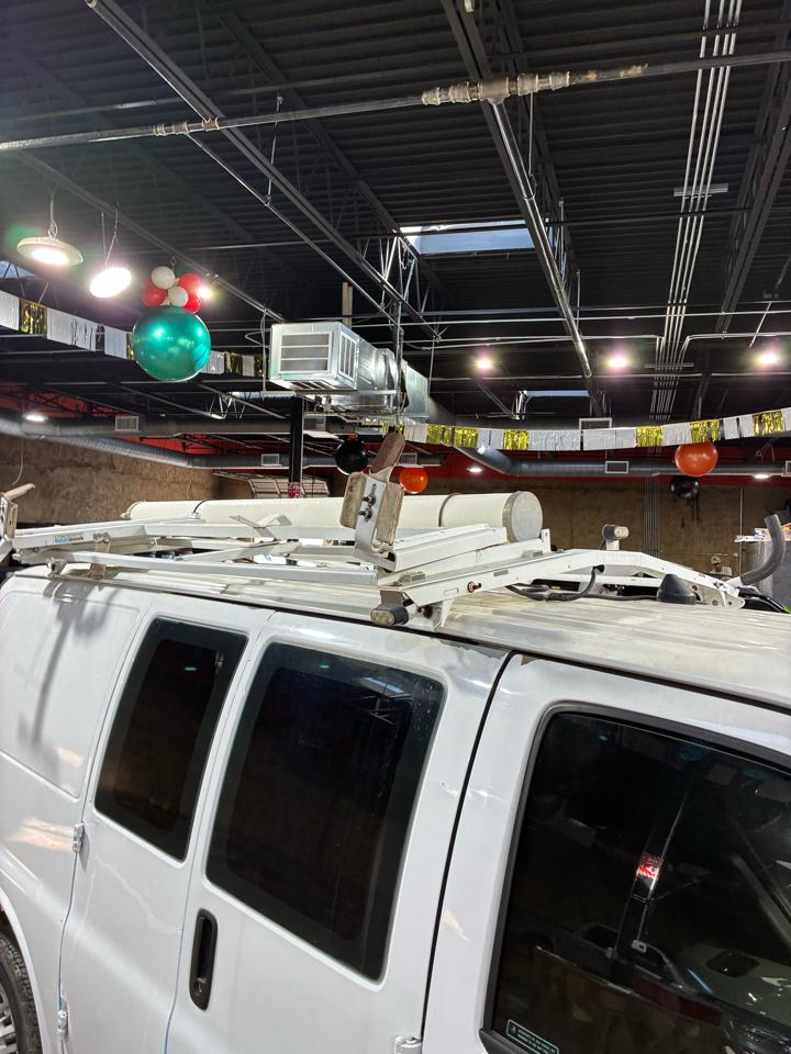 Chevrolet Express Cargo Van RWD 2500 135" 2013