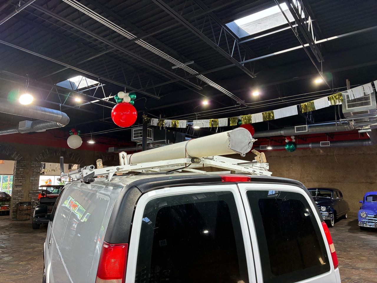 Chevrolet Express Cargo Van RWD 2500 135" 2013