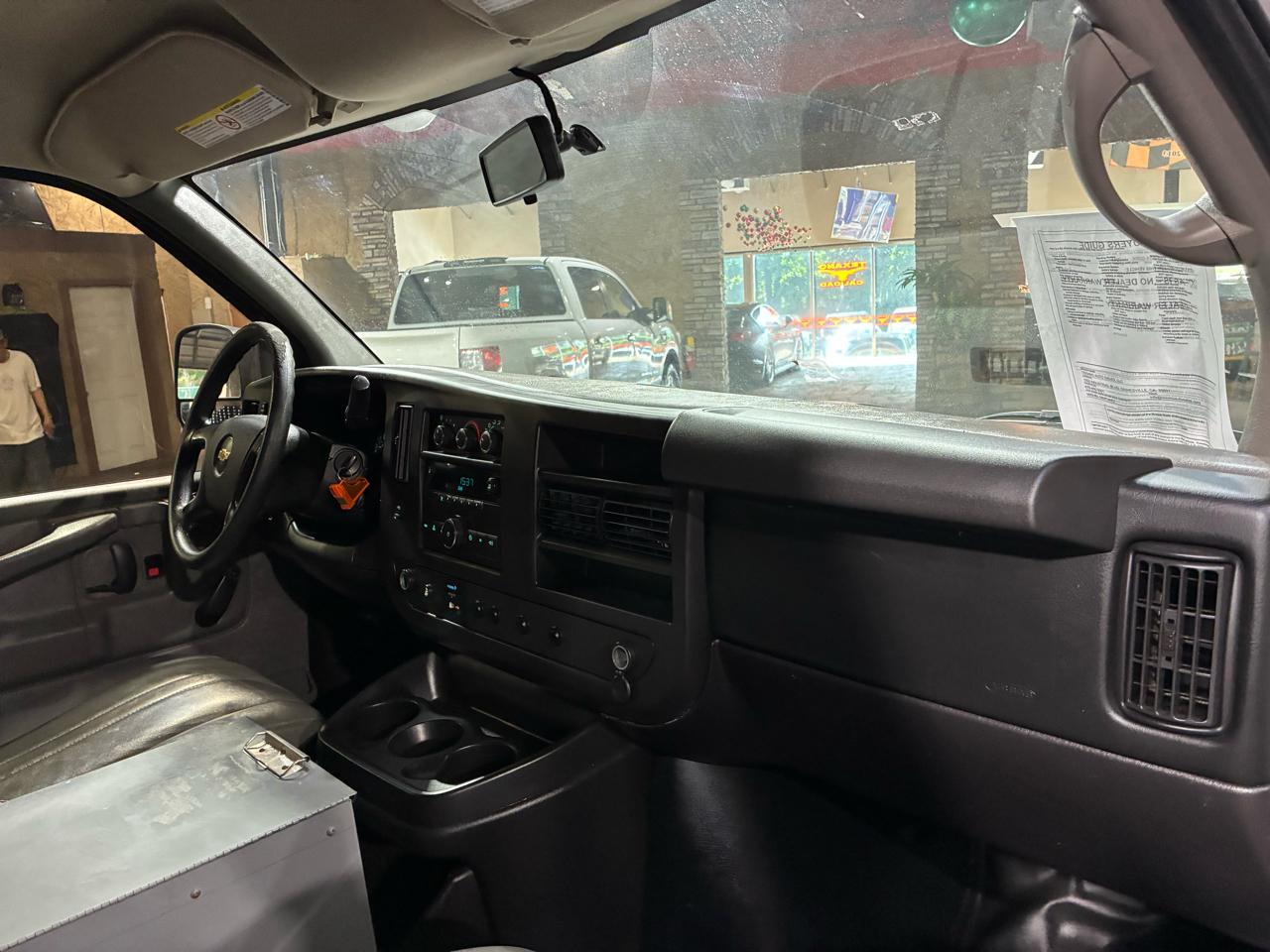 Chevrolet Express Cargo Van RWD 2500 135" 2013