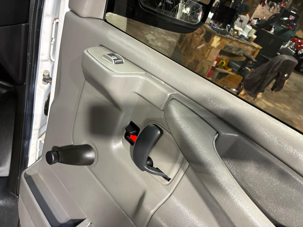 Chevrolet Express Cargo Van RWD 2500 135" 2013