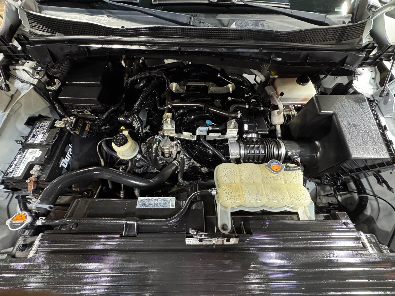 Nissan Titan XD 4x2 Gas Crew Cab SV 2017