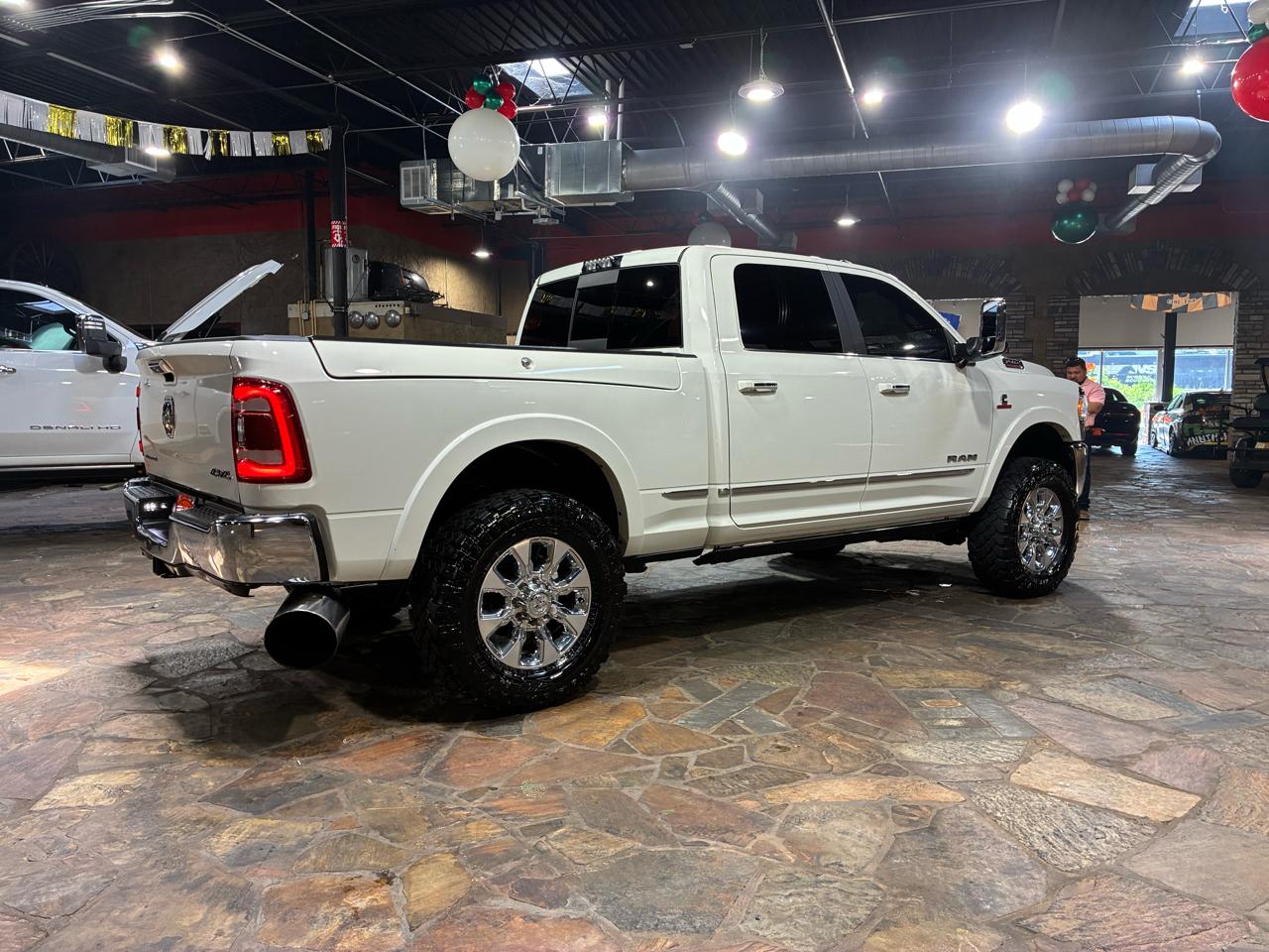 RAM 2500 Limited 4x4 Crew Cab 6'4" Box 2019