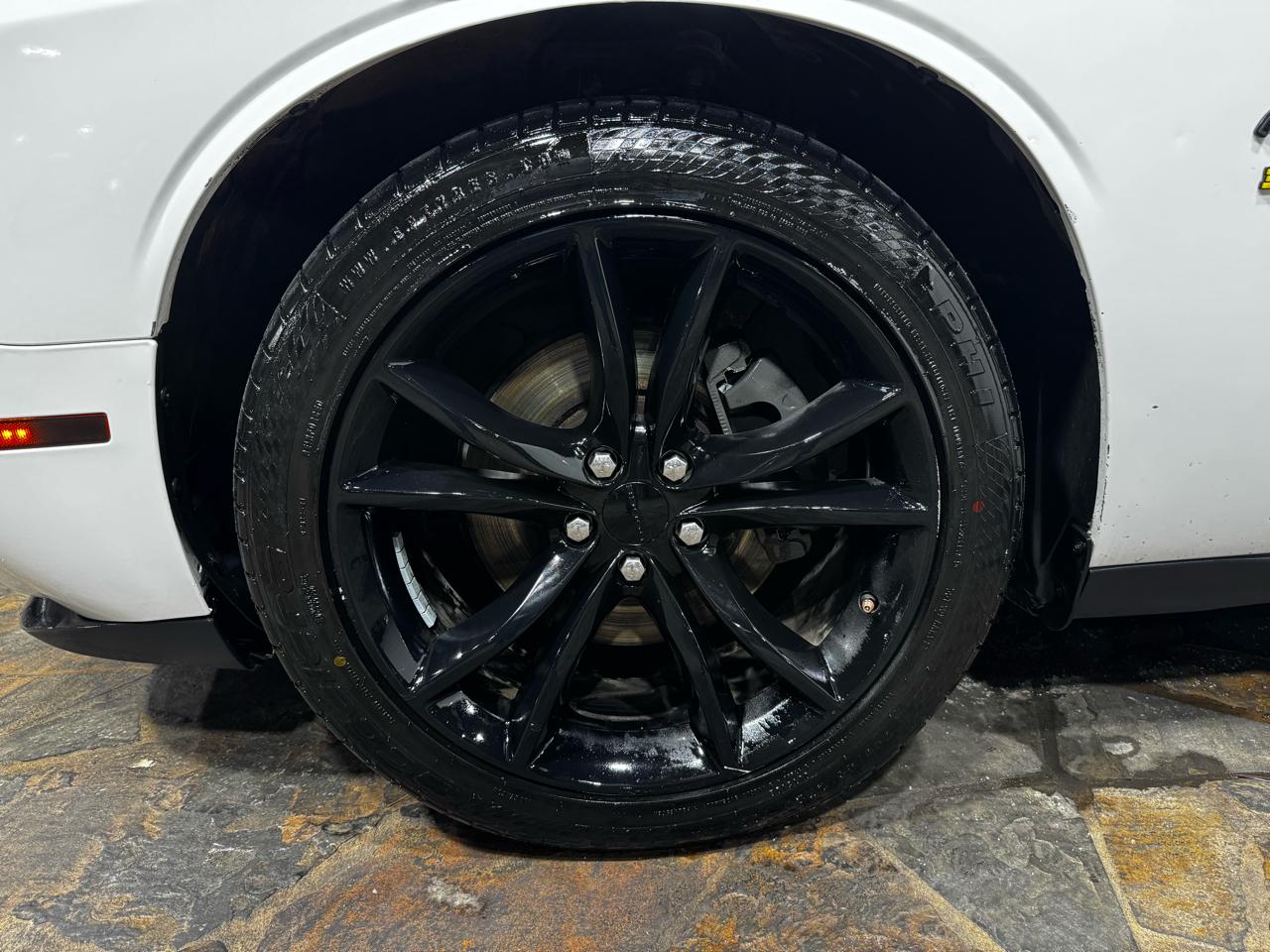 Dodge Challenger 2dr Cpe R/T 2016