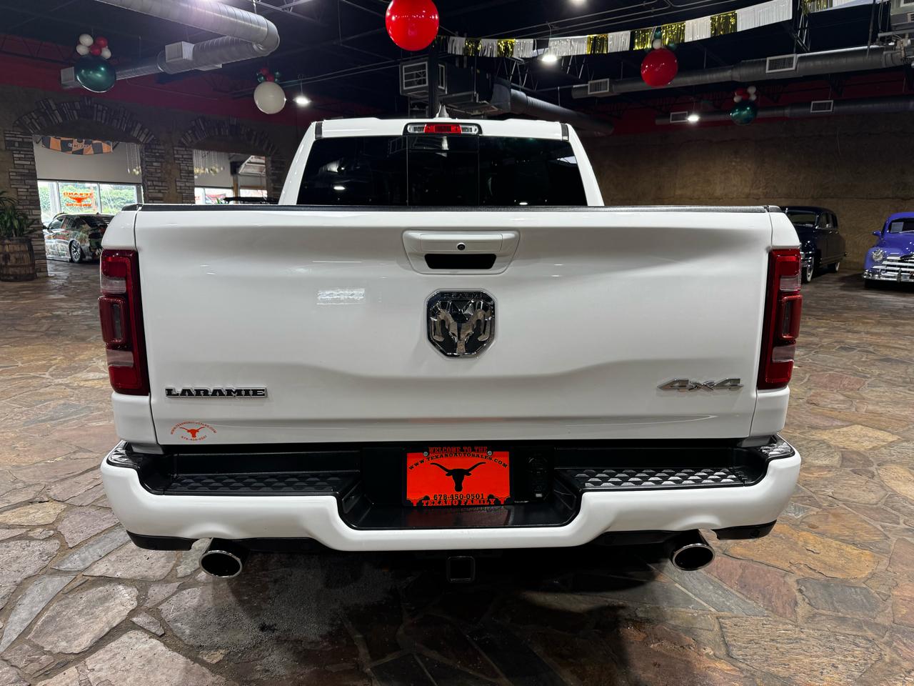 RAM 1500 Laramie 4x4 Crew Cab 5'7" Box 2021