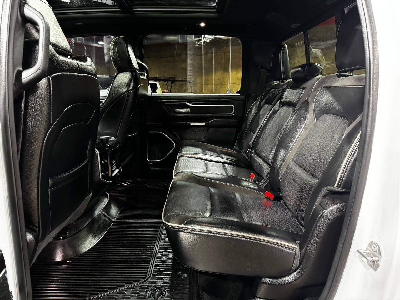 RAM 1500 Laramie 4x4 Crew Cab 5'7" Box 2021