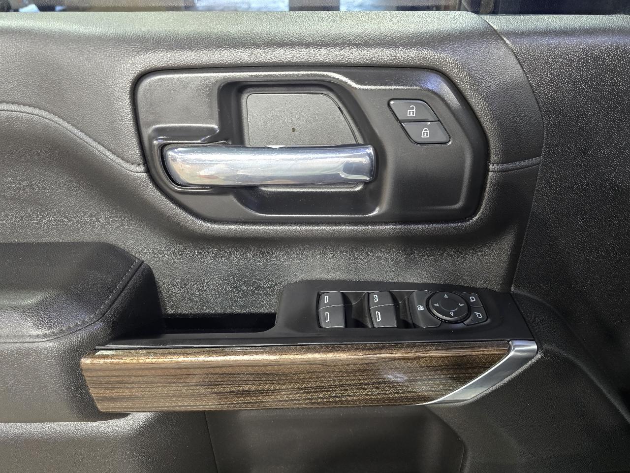 Chevrolet Silverado 2500HD 2WD Crew Cab 172" LT 2020