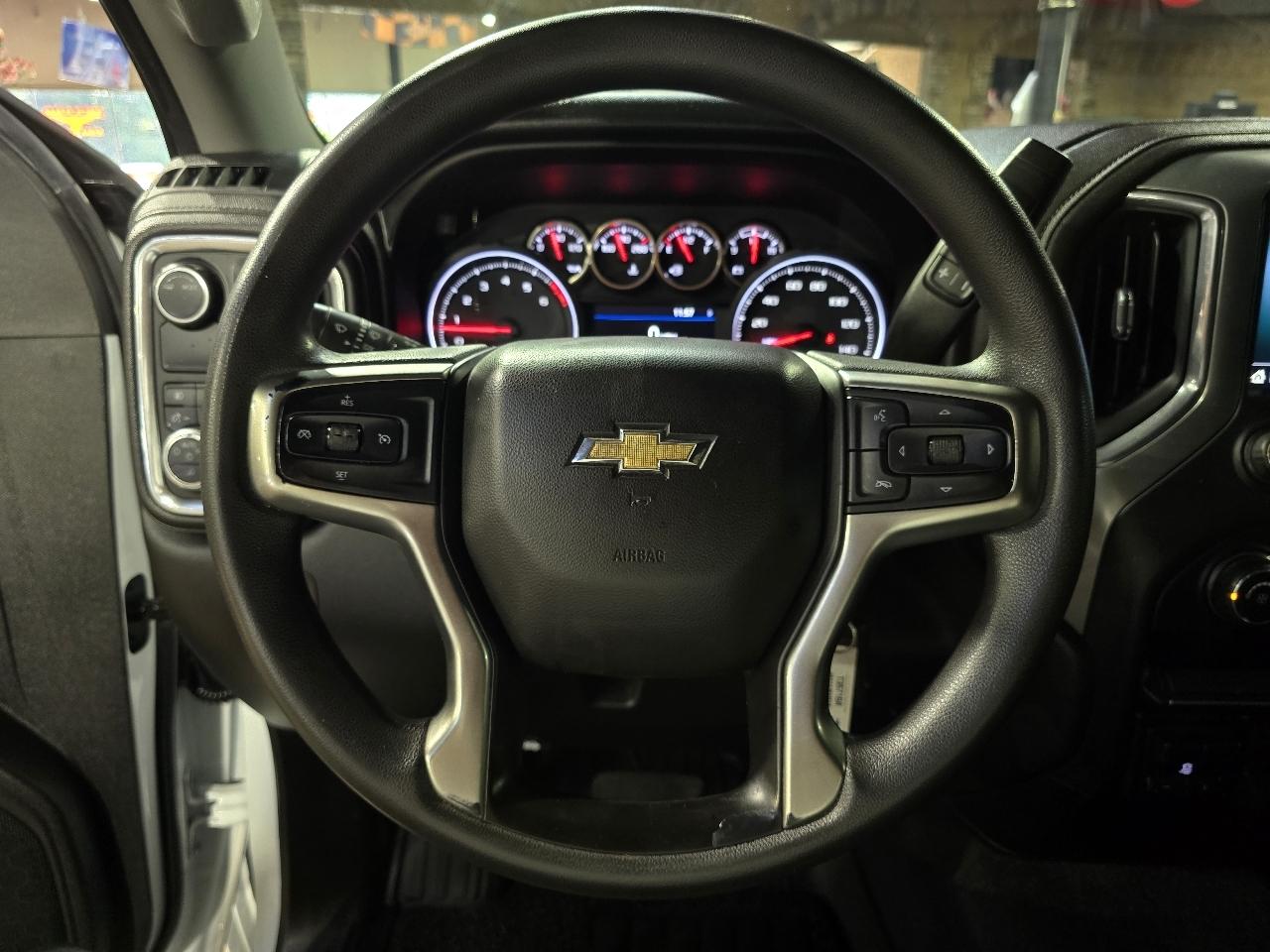 Chevrolet Silverado 2500HD 2WD Crew Cab 172" LT 2020