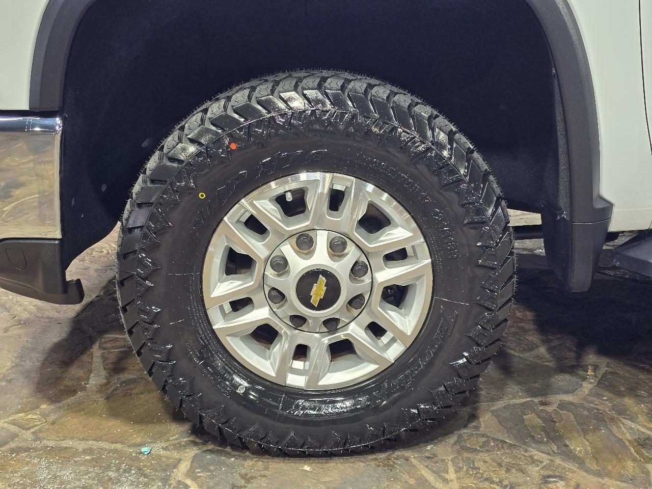 Chevrolet Silverado 2500HD 2WD Crew Cab 172" LT 2020