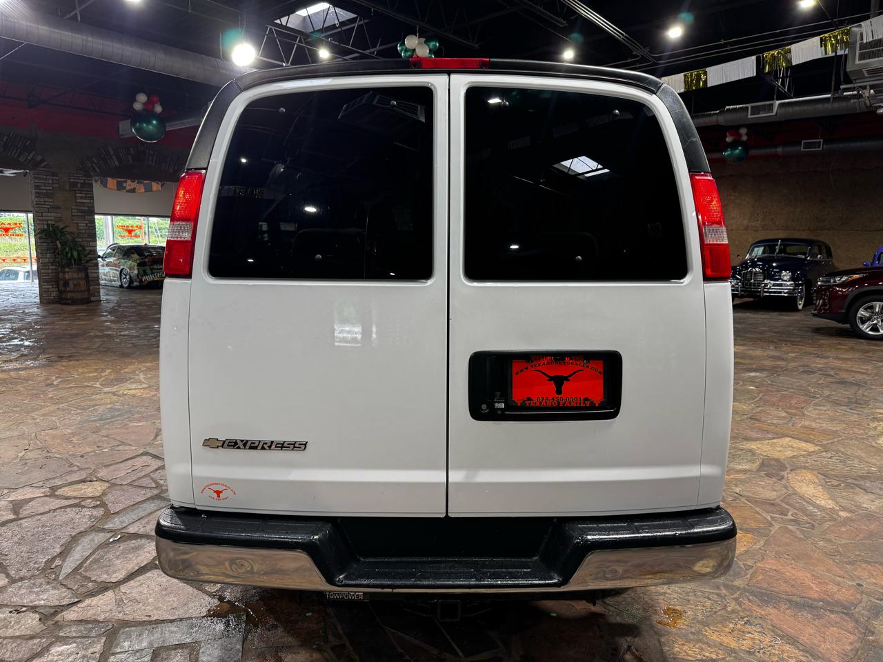Chevrolet Express Passenger RWD 3500 155" LT 2019