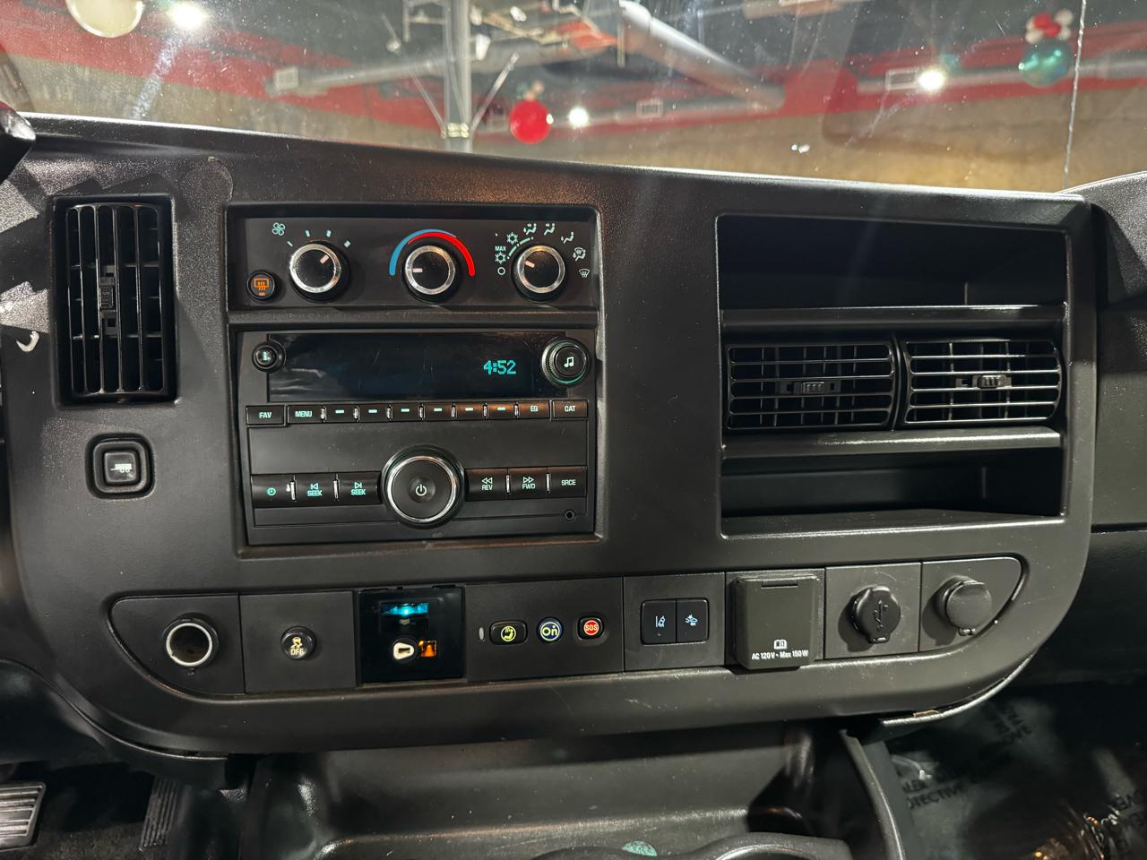 Chevrolet Express Passenger RWD 3500 155" LT 2019