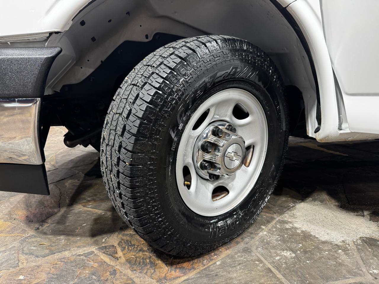 Chevrolet Express Passenger RWD 3500 155" LT 2019