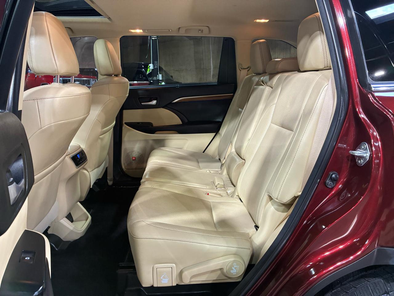 Toyota Highlander Limited V6 FWD (Natl) 2017