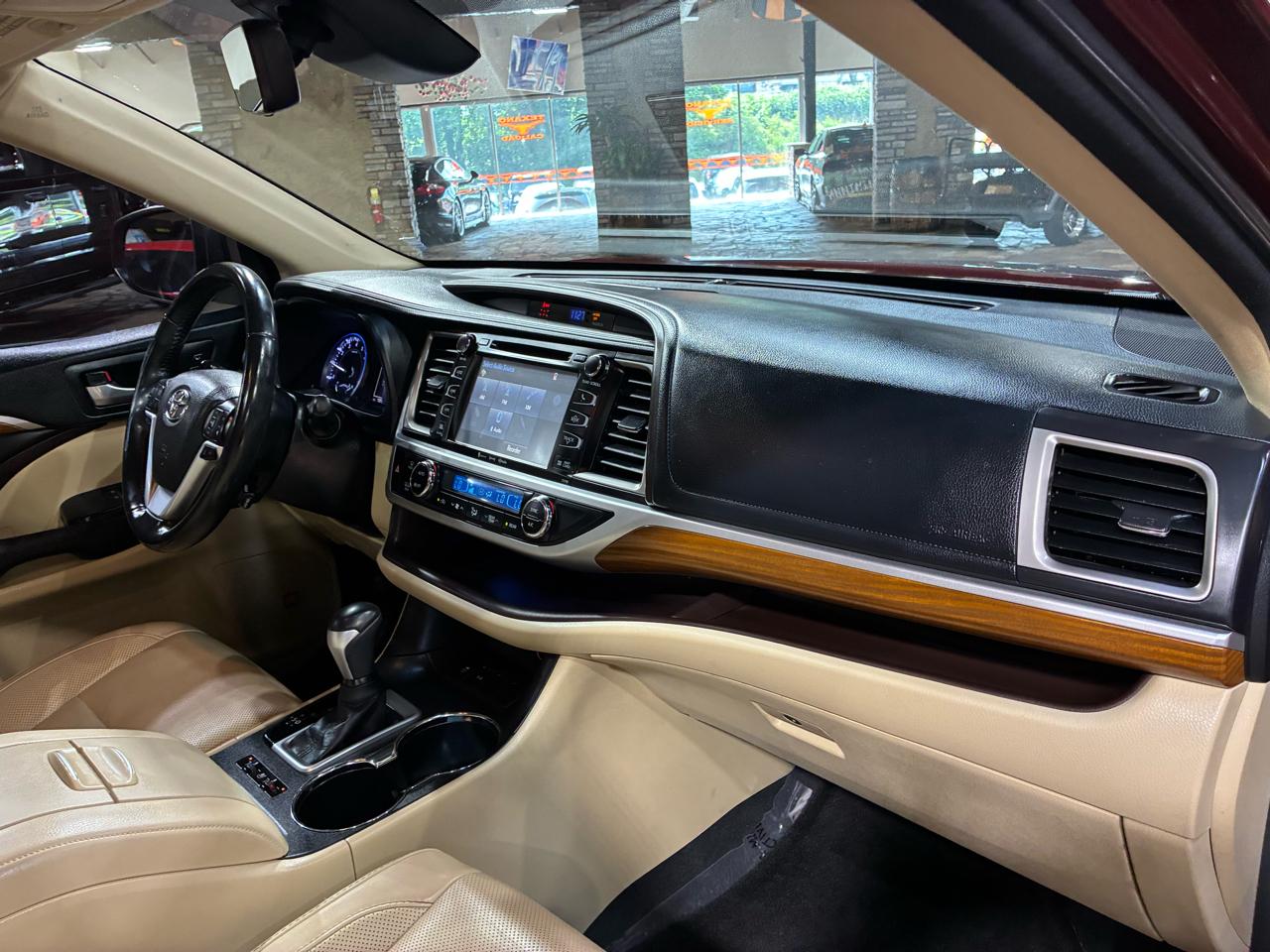 Toyota Highlander Limited V6 FWD (Natl) 2017