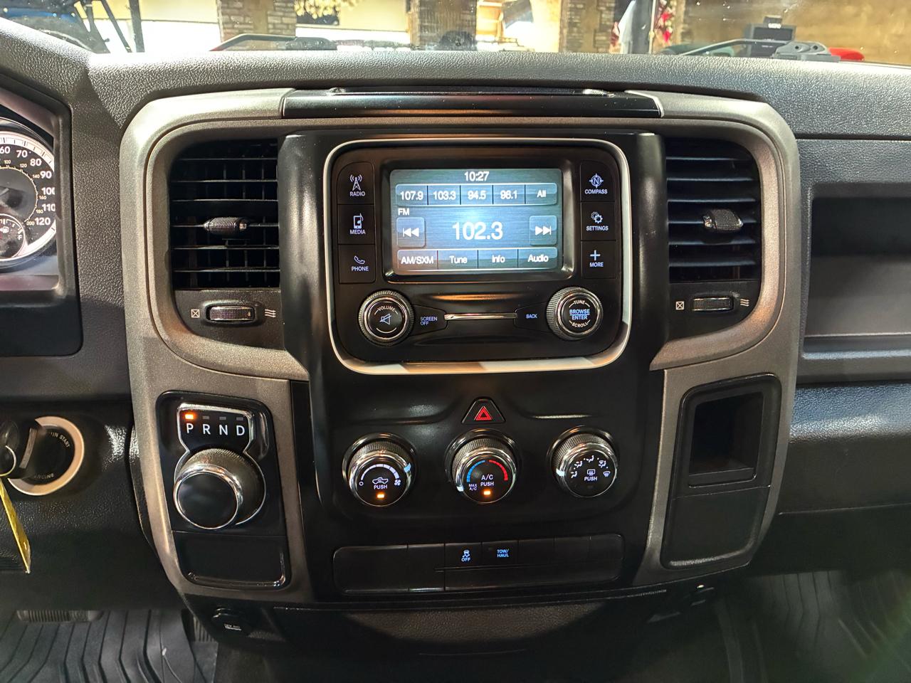 RAM 1500 Express 4x2 Crew Cab 5'7" Box 2018