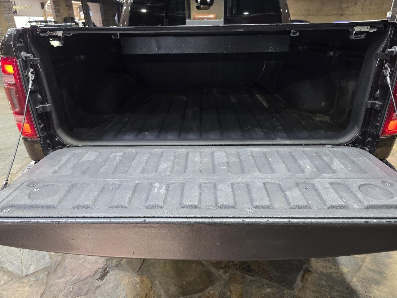 RAM 1500 Longhorn 4x4 Crew Cab 5'7" Box 2019