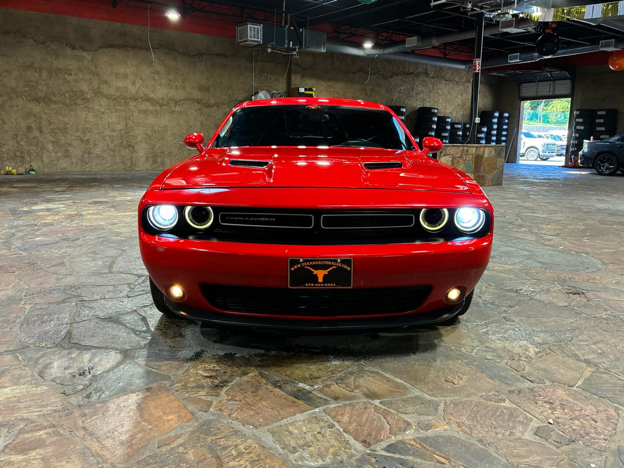 Dodge Challenger 2dr Cpe SXT Plus 2016