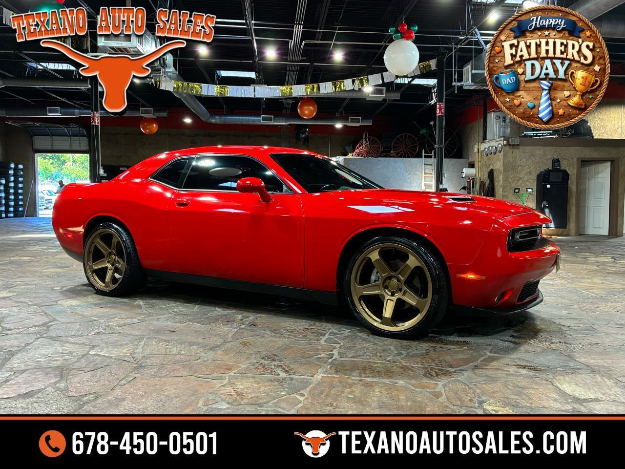 Dodge Challenger 2dr Cpe SXT Plus 2016