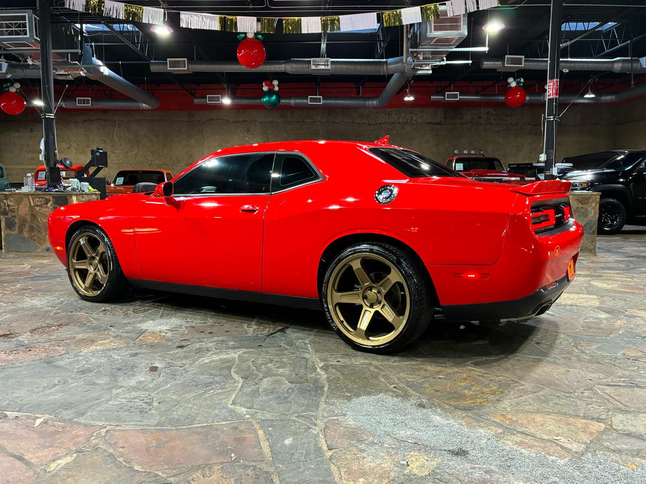 Dodge Challenger 2dr Cpe SXT Plus 2016