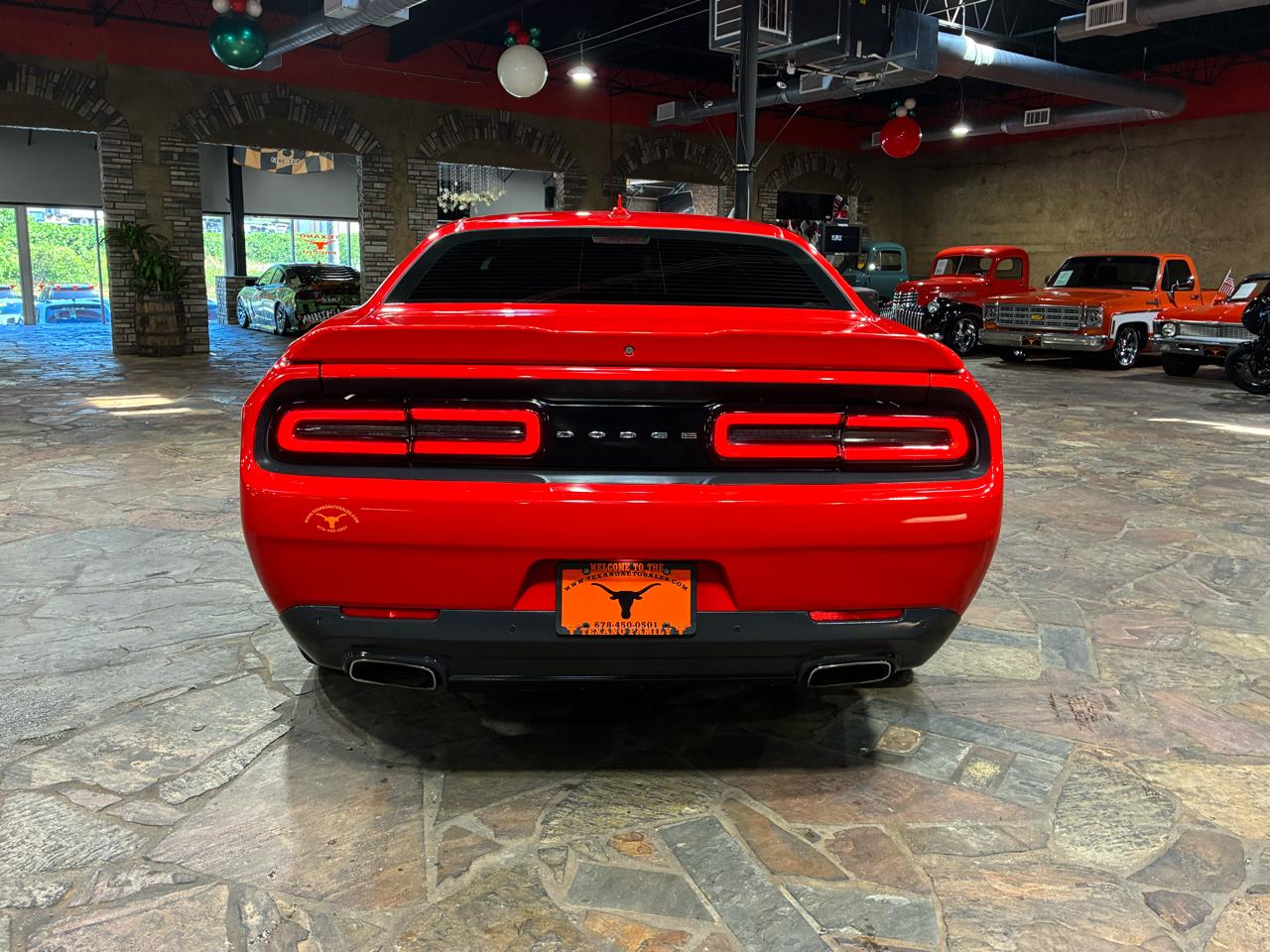 Dodge Challenger 2dr Cpe SXT Plus 2016