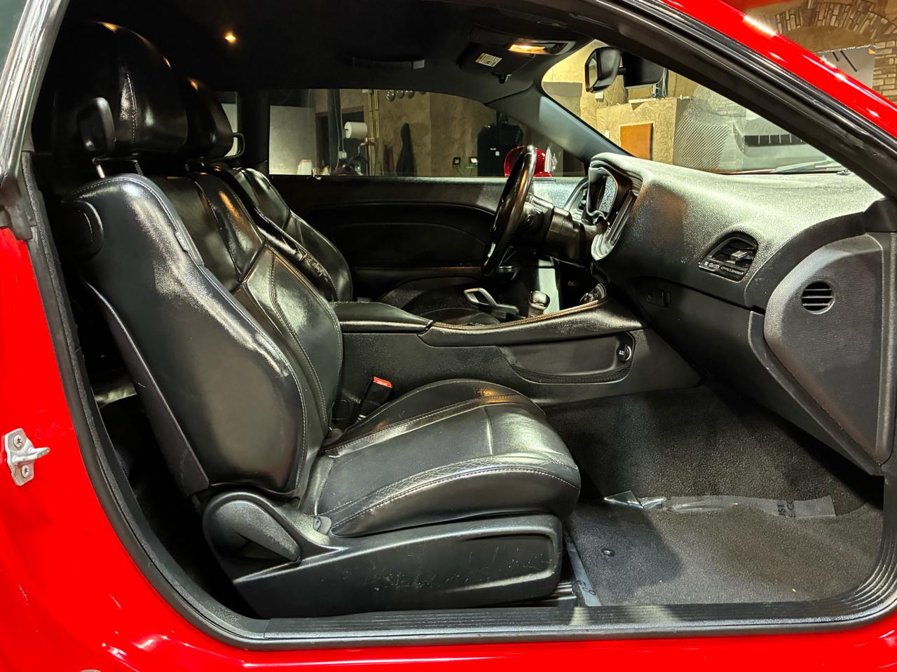 Dodge Challenger 2dr Cpe SXT Plus 2016
