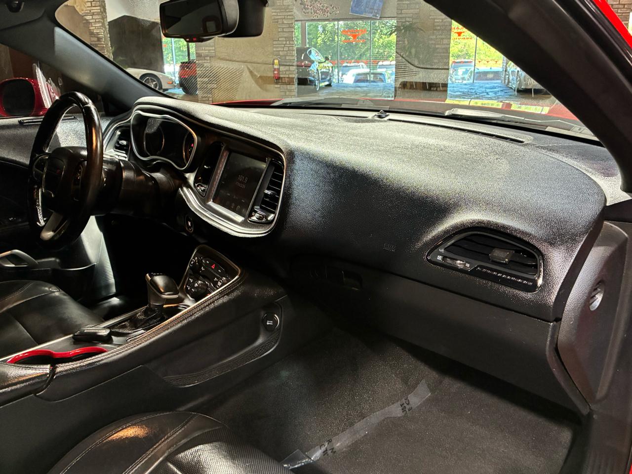 Dodge Challenger 2dr Cpe SXT Plus 2016
