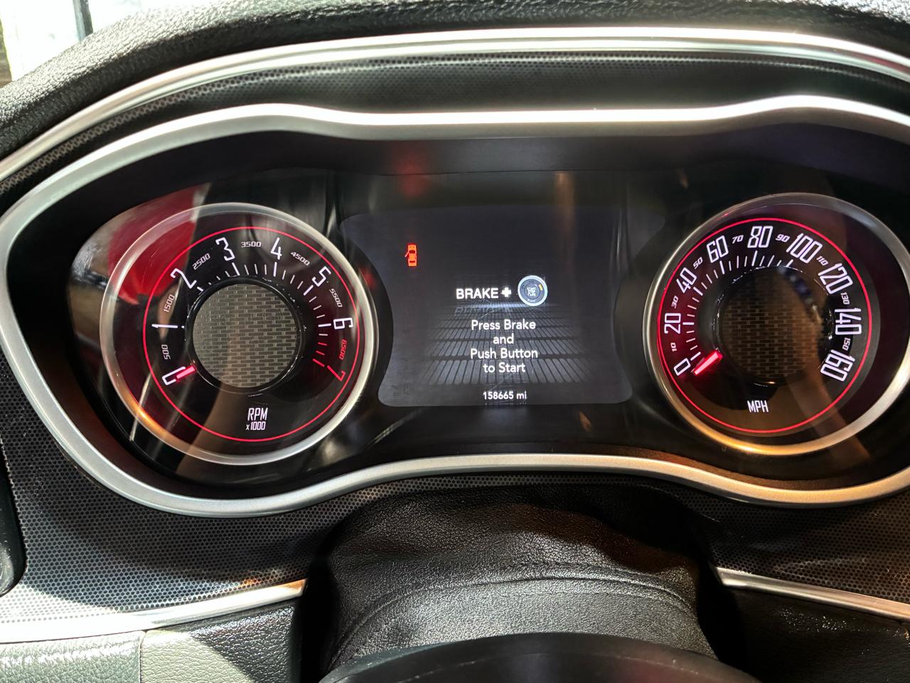 Dodge Challenger 2dr Cpe SXT Plus 2016