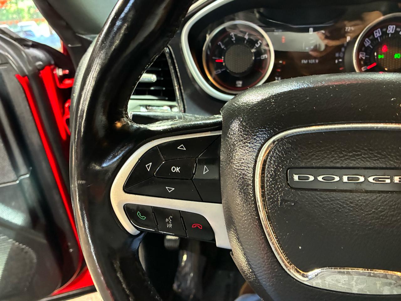 Dodge Challenger 2dr Cpe SXT Plus 2016