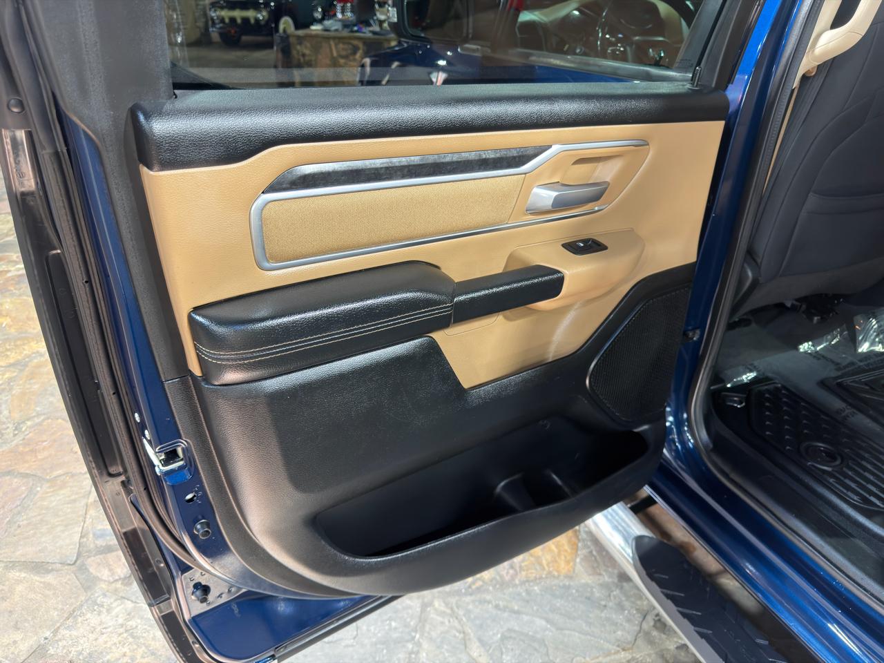 RAM 1500 Big Horn/Lone Star 4x2 Crew Cab 5'7" Box 2019