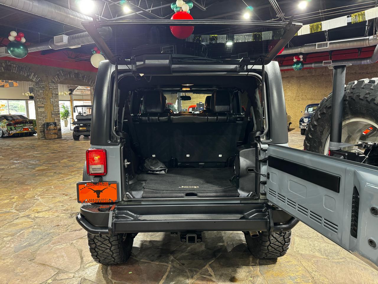Jeep Wrangler Unlimited 4WD 4dr Rubicon 2014