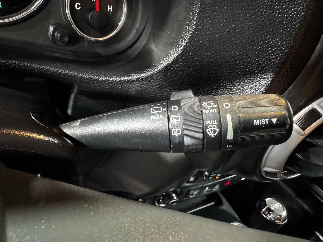 Jeep Wrangler Unlimited 4WD 4dr Rubicon 2014