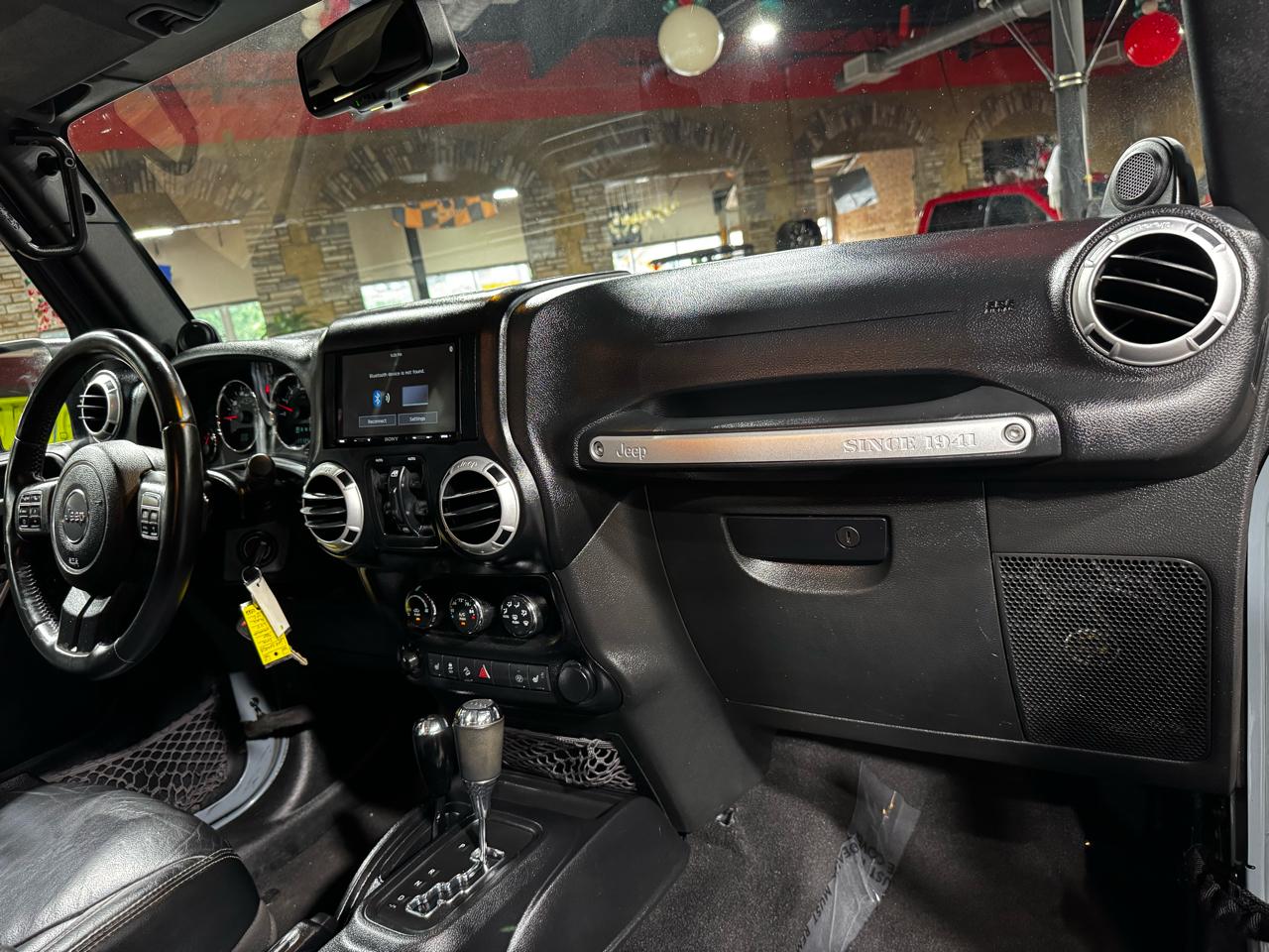 Jeep Wrangler Unlimited 4WD 4dr Rubicon 2014