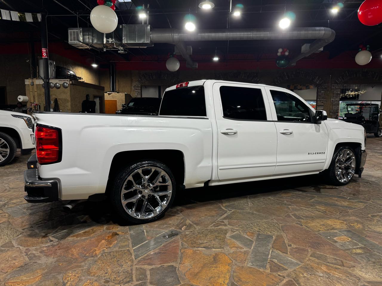 Chevrolet Silverado 1500 2WD Crew Cab 143.5" LT w/1LT 2018