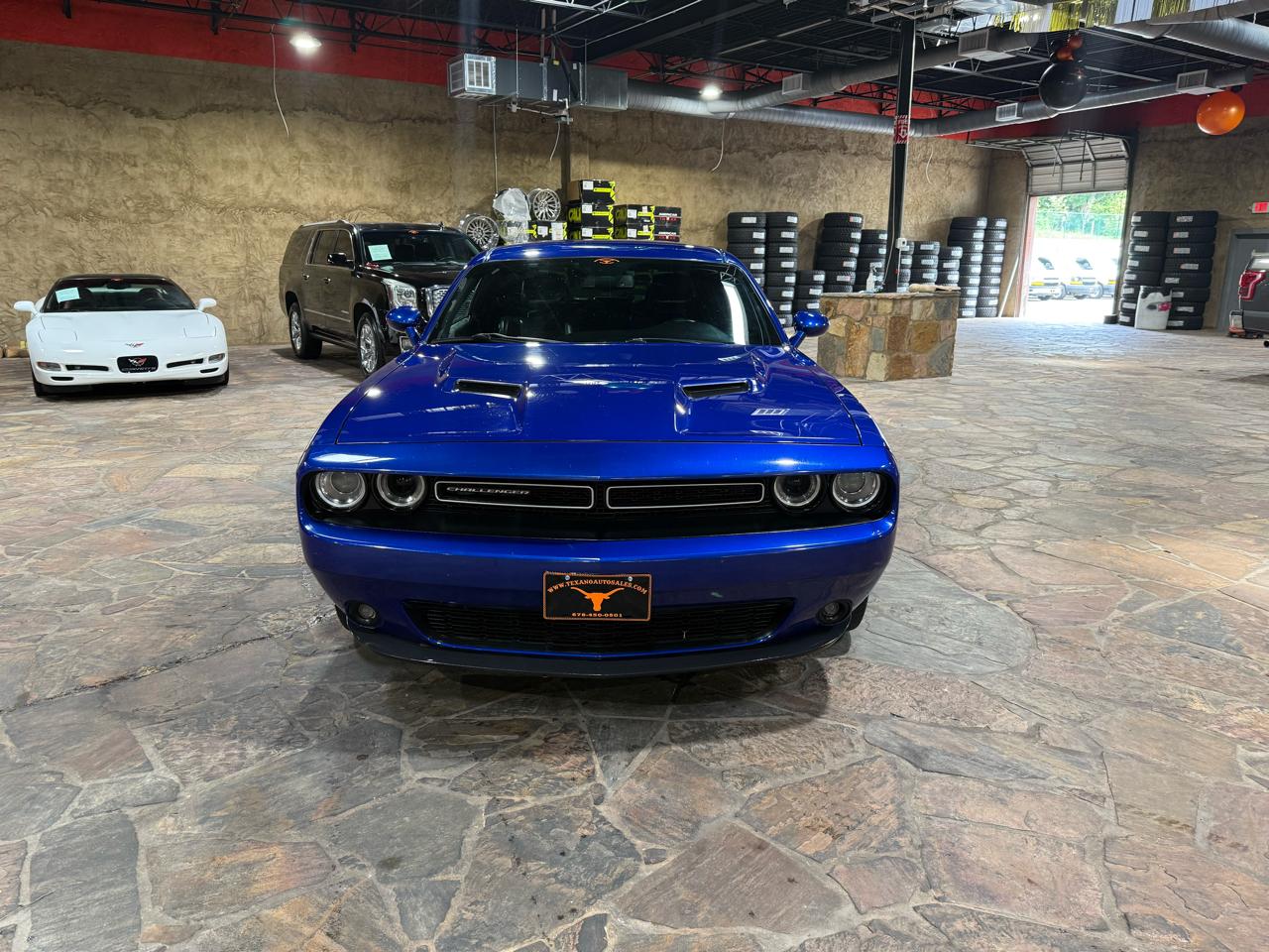 Dodge Challenger SXT Plus RWD 2018