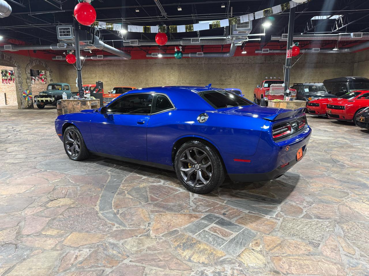Dodge Challenger SXT Plus RWD 2018