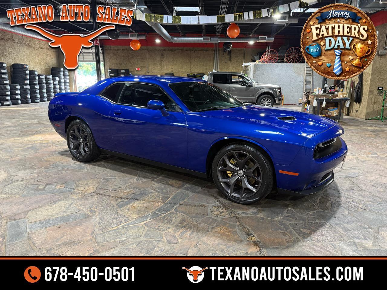 Dodge Challenger SXT Plus RWD 2018
