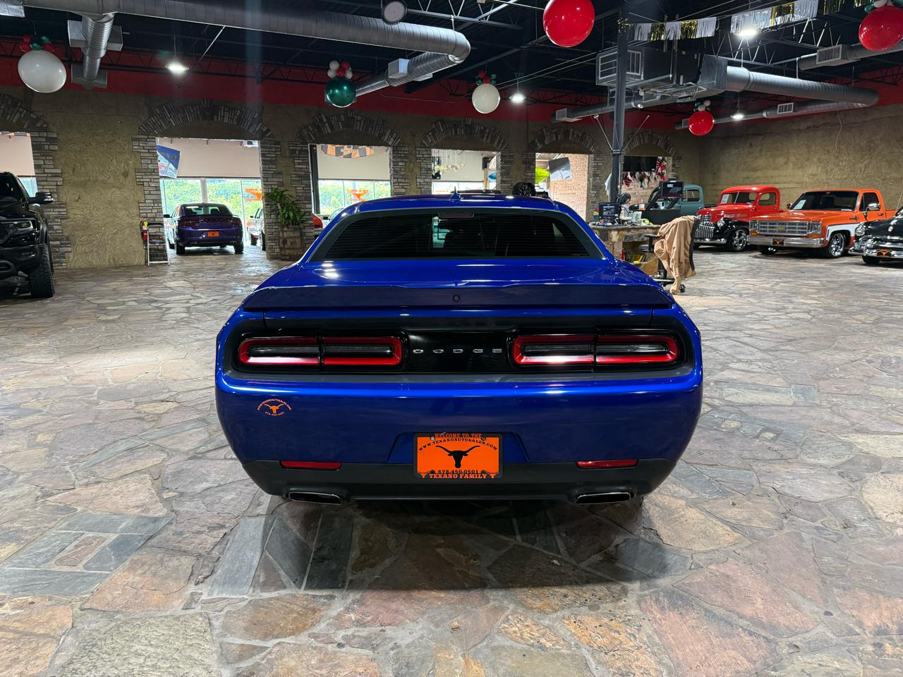 Dodge Challenger SXT Plus RWD 2018