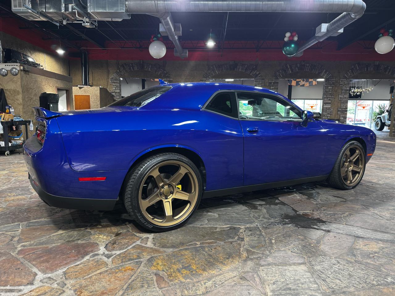 Dodge Challenger SXT Plus RWD 2018