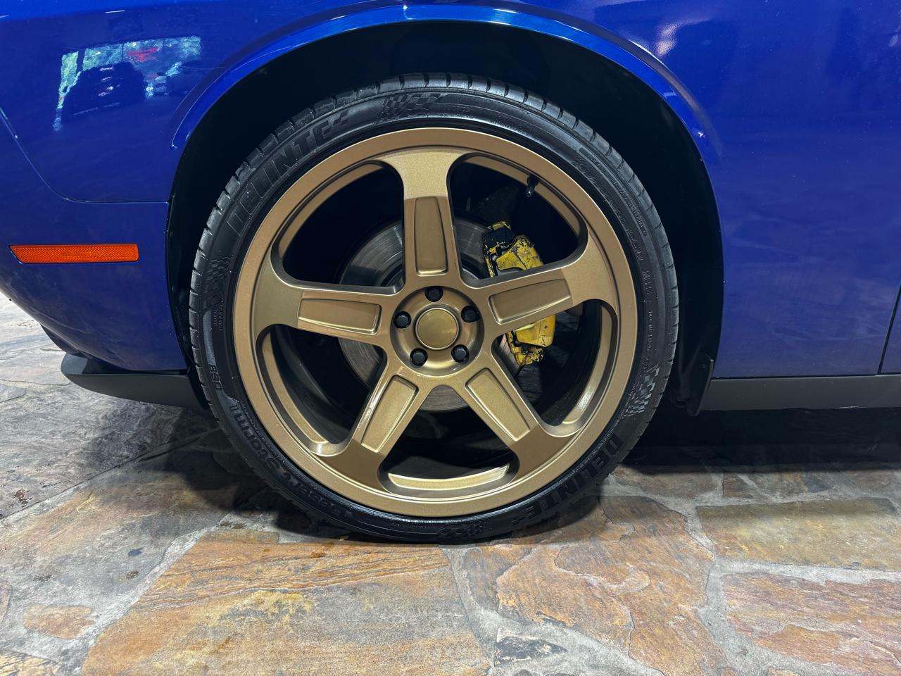 Dodge Challenger SXT Plus RWD 2018