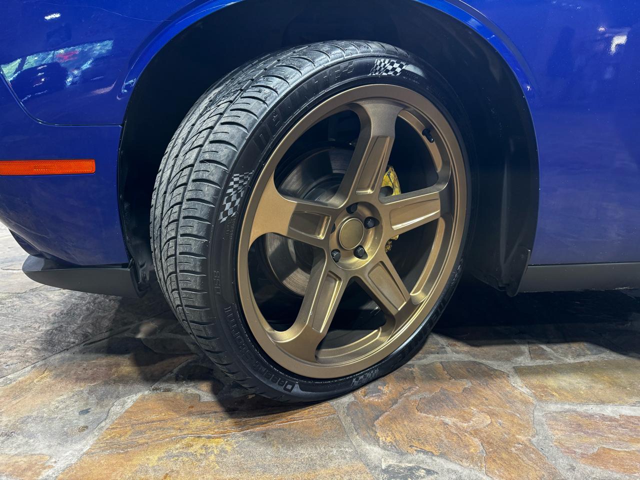 Dodge Challenger SXT Plus RWD 2018