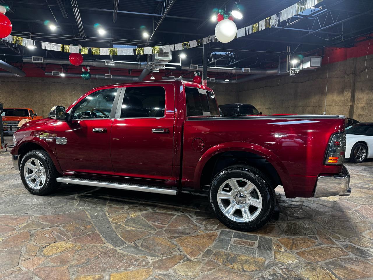 RAM 1500 4WD Crew Cab 140.5" Longhorn 2016