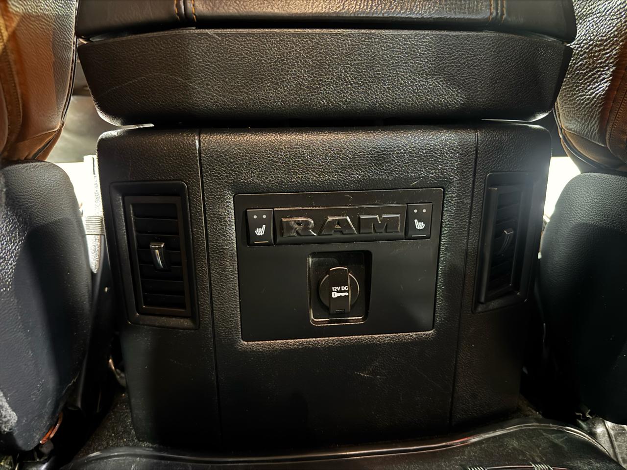 RAM 1500 4WD Crew Cab 140.5" Longhorn 2016