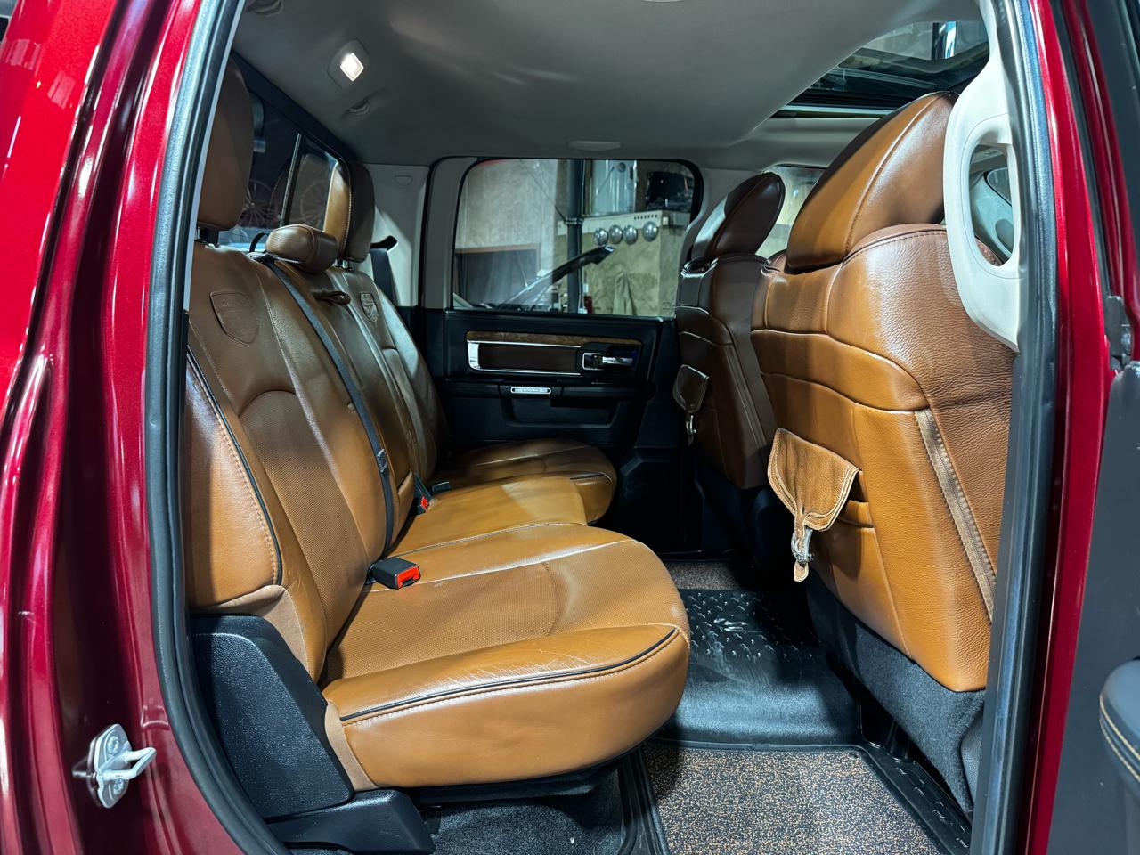 RAM 1500 4WD Crew Cab 140.5" Longhorn 2016