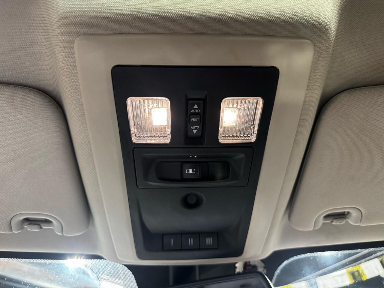 RAM 1500 4WD Crew Cab 140.5" Longhorn 2016