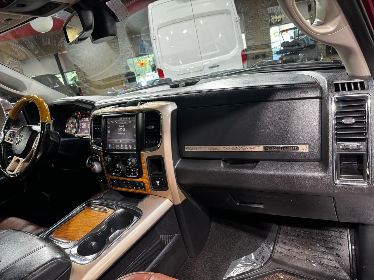 RAM 1500 4WD Crew Cab 140.5" Longhorn 2016