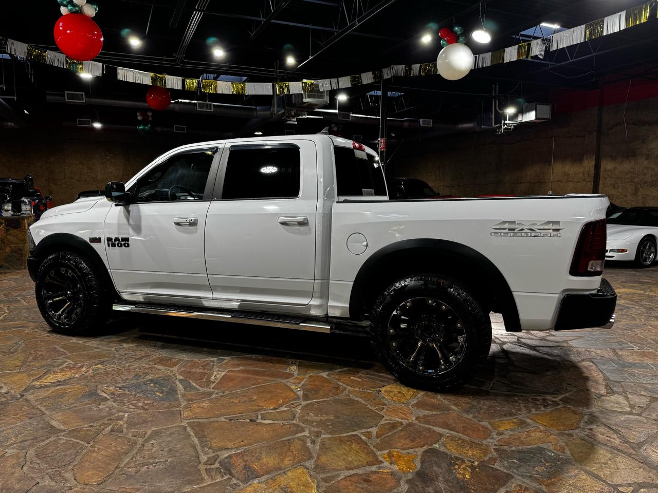 RAM 1500 2WD Crew Cab 140.5" Rebel 2016