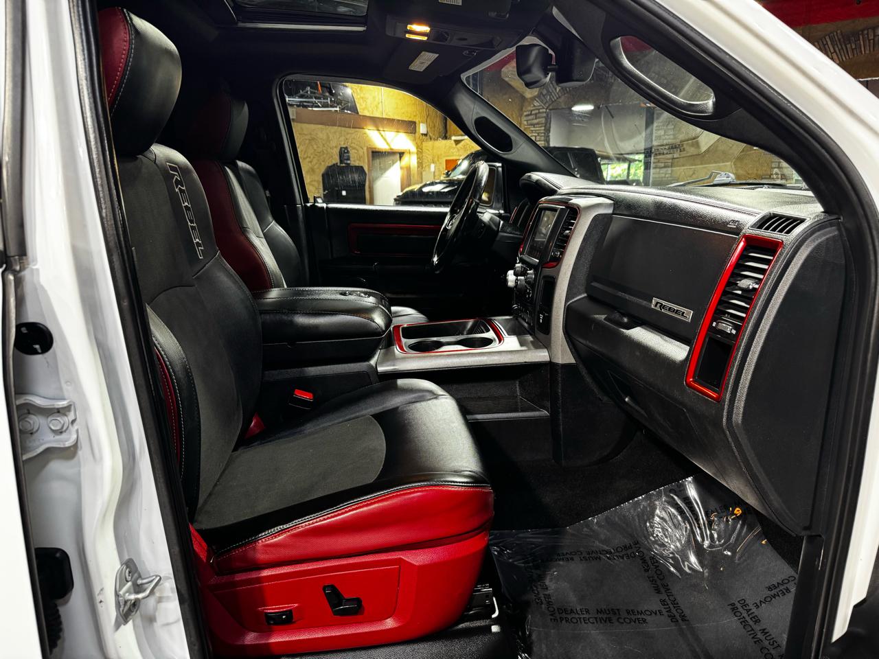 RAM 1500 2WD Crew Cab 140.5" Rebel 2016