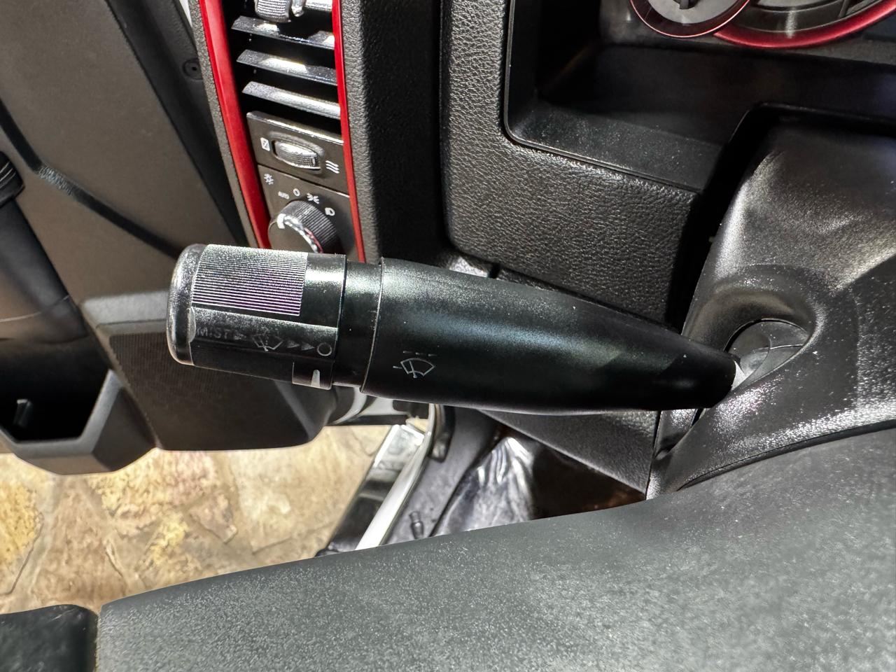 RAM 1500 2WD Crew Cab 140.5" Rebel 2016